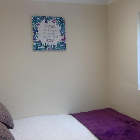 Luxury London Ensuite Double Room, Park Free, Tram-Train! Mitcham Εξωτερικό φωτογραφία